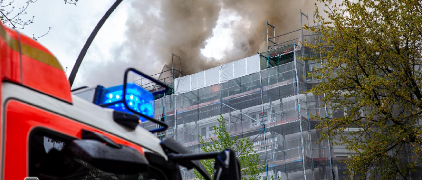 Dachstuhlbrand 5. Alarm fordert die FF Eppendorf