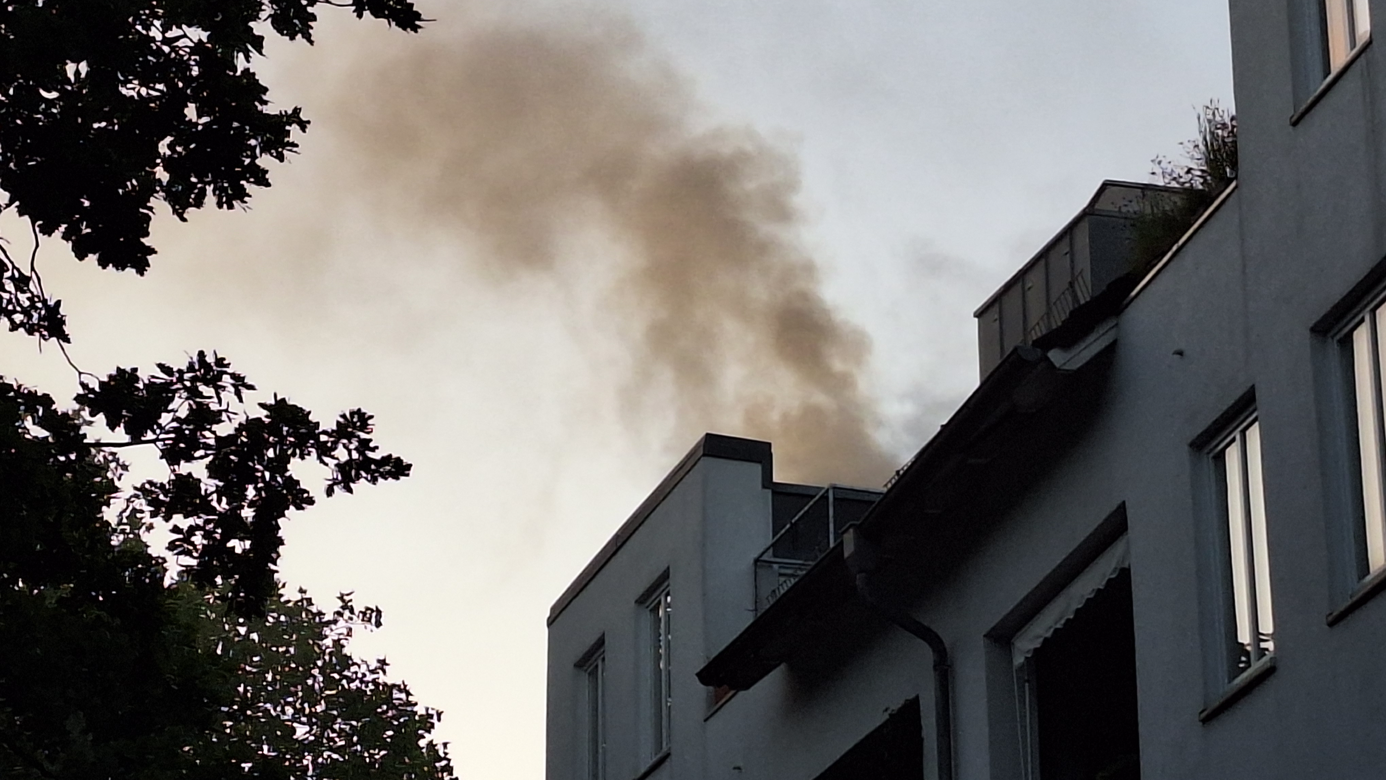Dachstuhlbrand in Bahrenfeld
