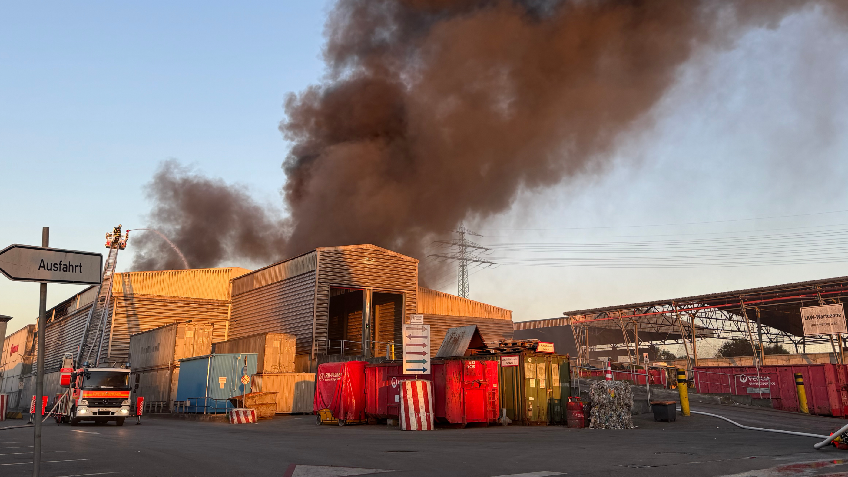 Großfeuer in Billbrook
