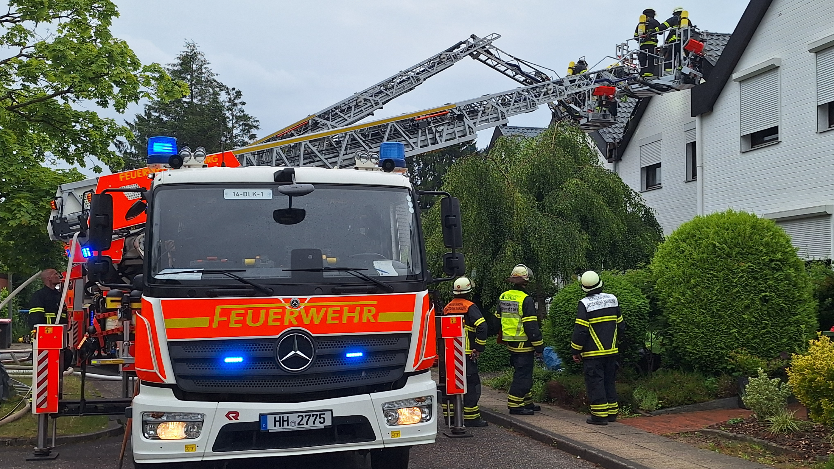 Dachstuhlbrand in Reihenhaus